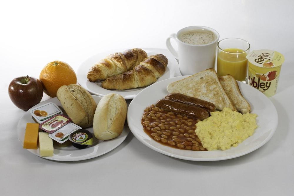 Holiday Inn Express London - Watford Junction By Ihg Екстериор снимка
