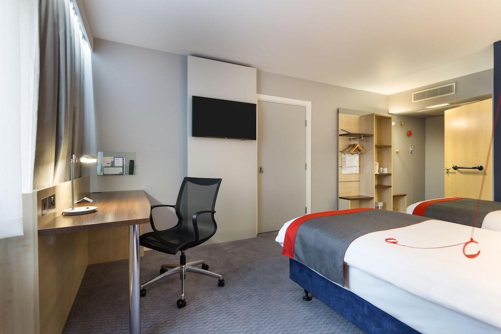 Holiday Inn Express London - Watford Junction By Ihg Екстериор снимка